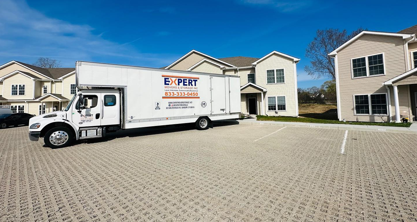 Expert Movers & Storage Inc