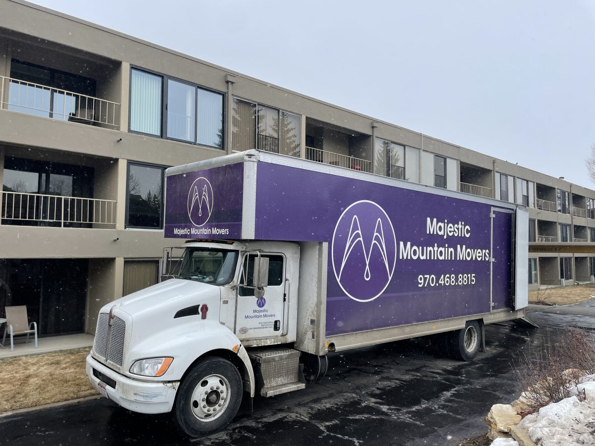 Majestic Mountain Movers