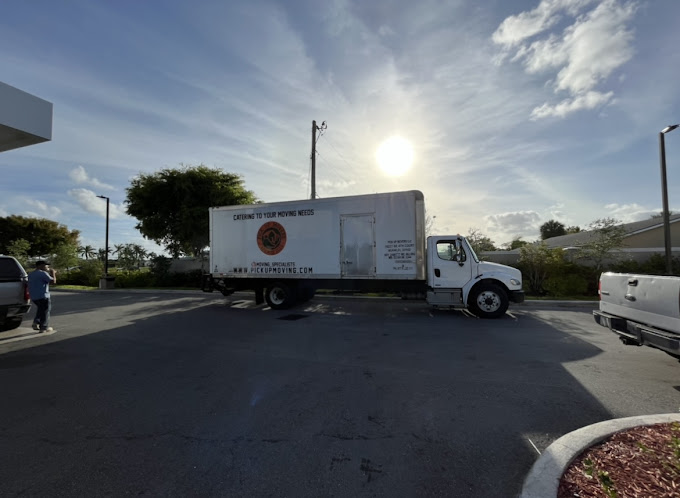 Pick Up Movers LLC Local Moving Company in Miami