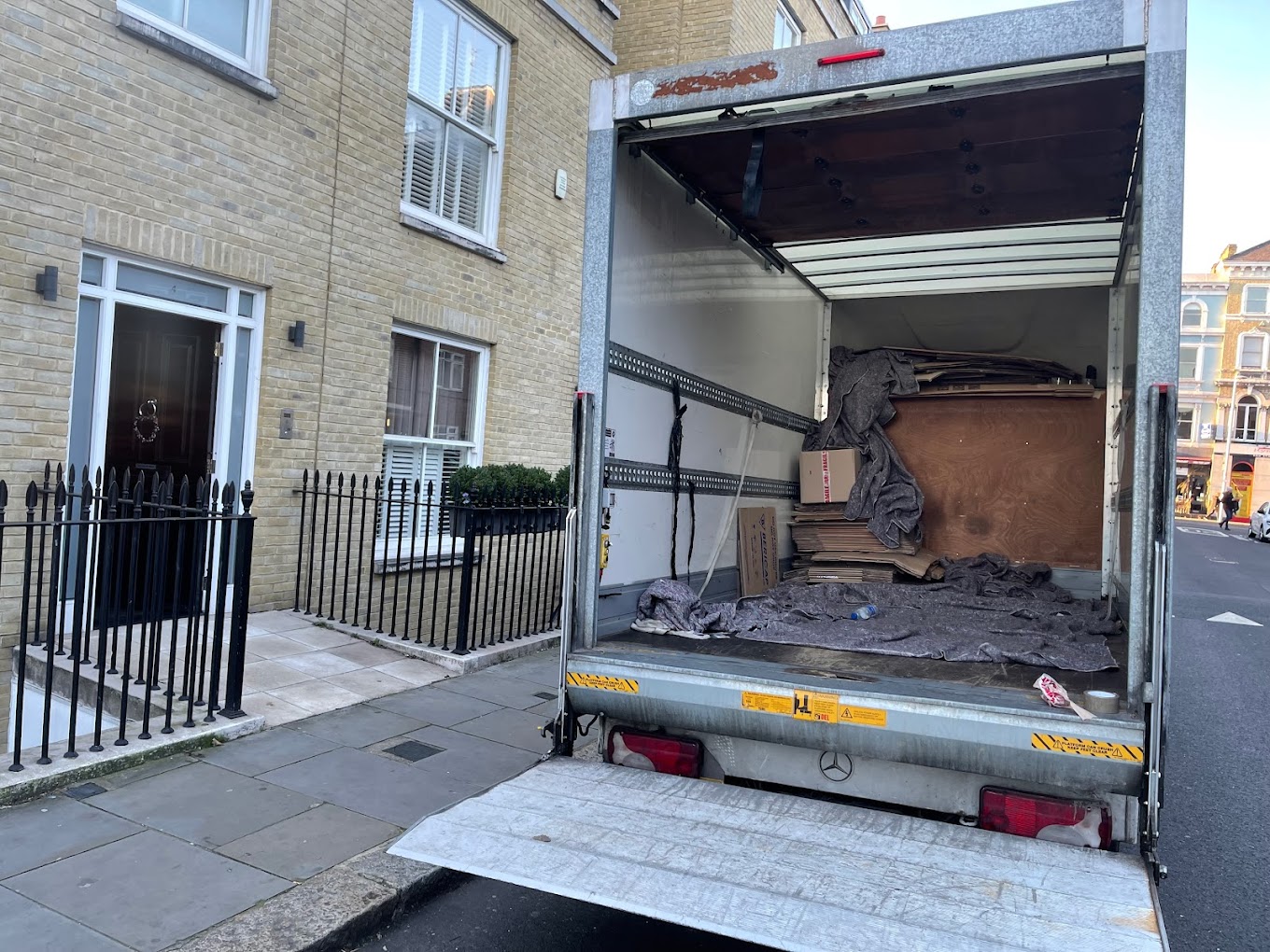Fast Interior Removals Best Moving Company in London