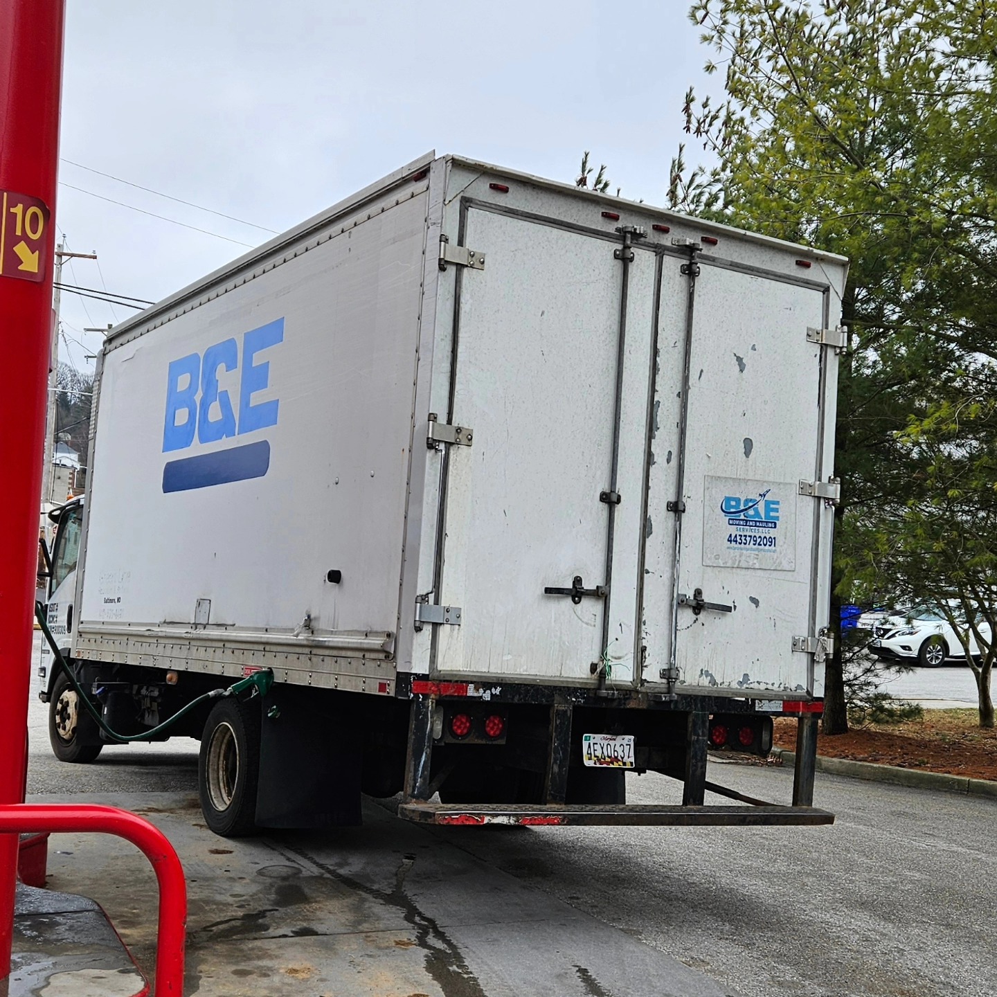 B&E Moving and Hauling services