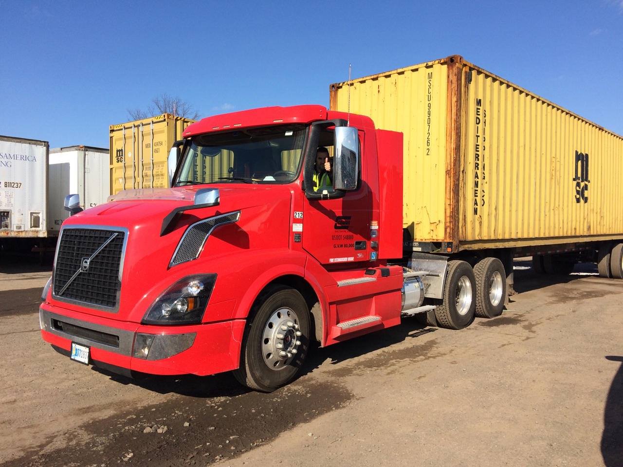 RED TRUCKING Mover Reviews Newark