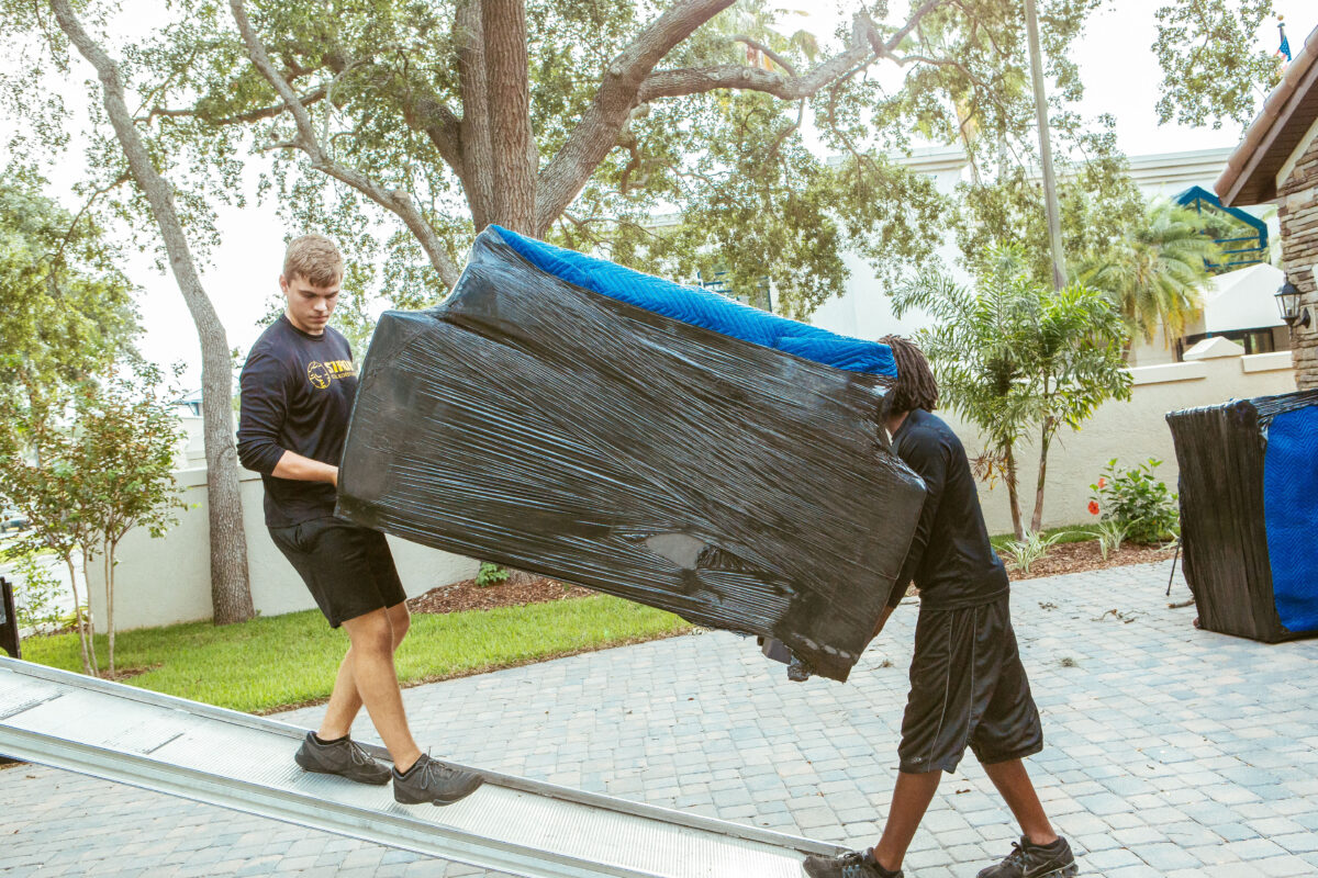 Strong College Students Movers Tampa